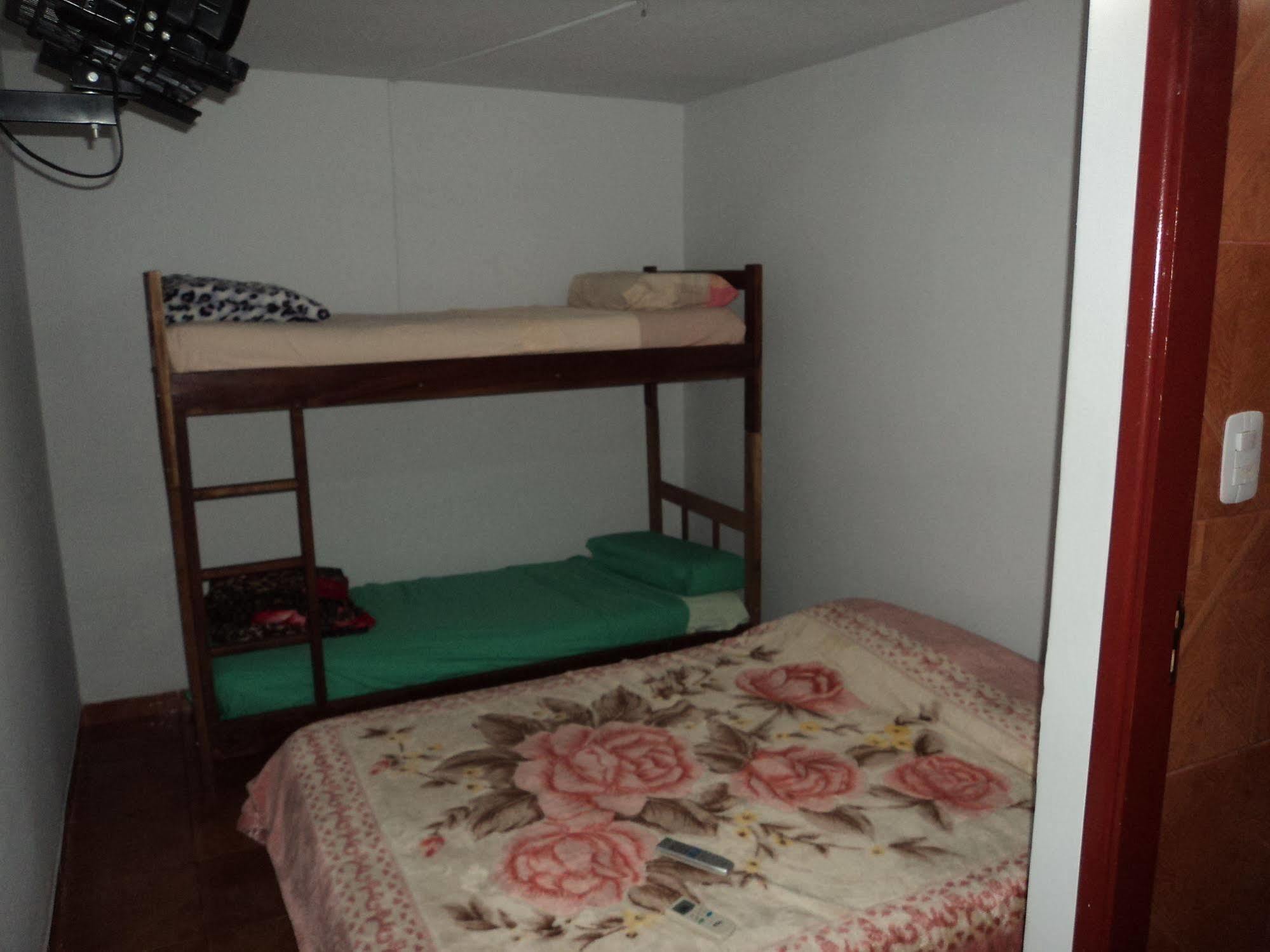 Iguazu Rey Hostel Puerto Iguazu Luaran gambar